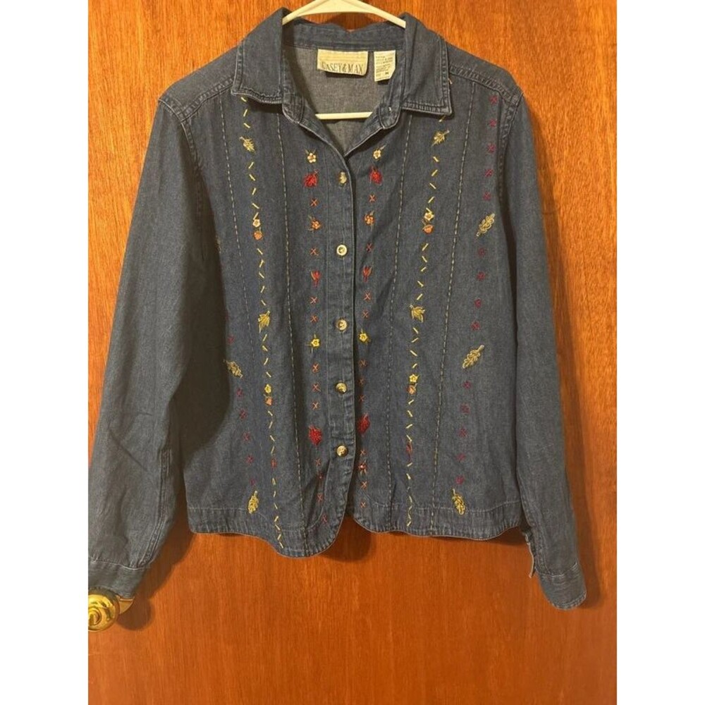 Casey and Max Denim Button Up Shirt Womens Size M, Embroidered Flowers